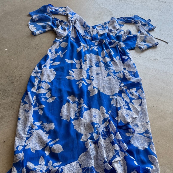London Times Blue and White Floral Maxi Dress - Picture 1 of 3